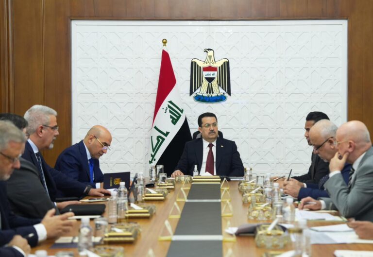 السوداني يصدر مجموعة من التوجيهات لرفع الحظر عن الخطوط الجوية العراقية