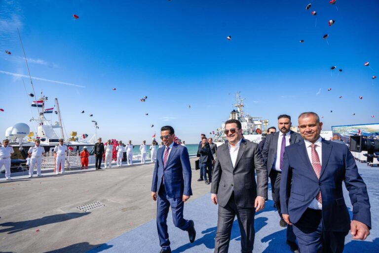 رئيس الوزراء يطّلع على المشاريع الأساسية في ميناء الفاو الكبير ونسب إنجازها