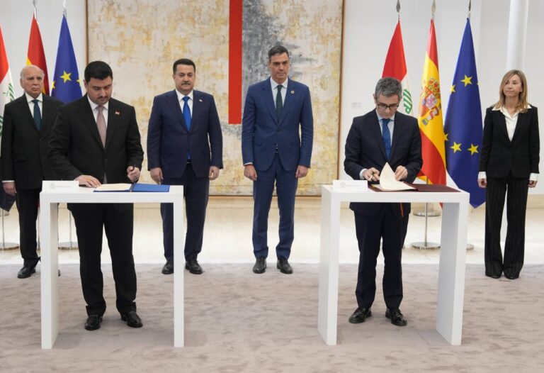 العراق وإسبانيا يوقعان عدة مذكرات تفاهم مشتركة