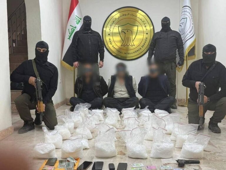 خططوا لتوزيع المخدرات في الداخل والخارح.. الإطاحة بتجار دوليين