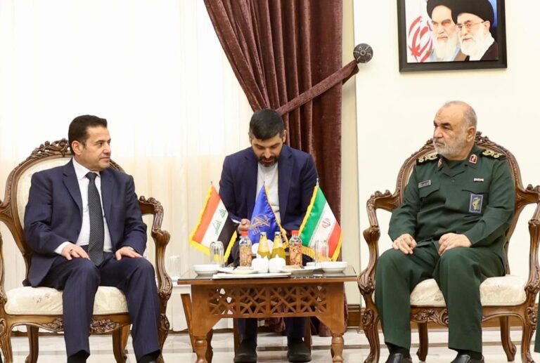 استعراض شامل للعلاقات العراقية الإيرانية خلال اجتماع الأعرجي وسلامي