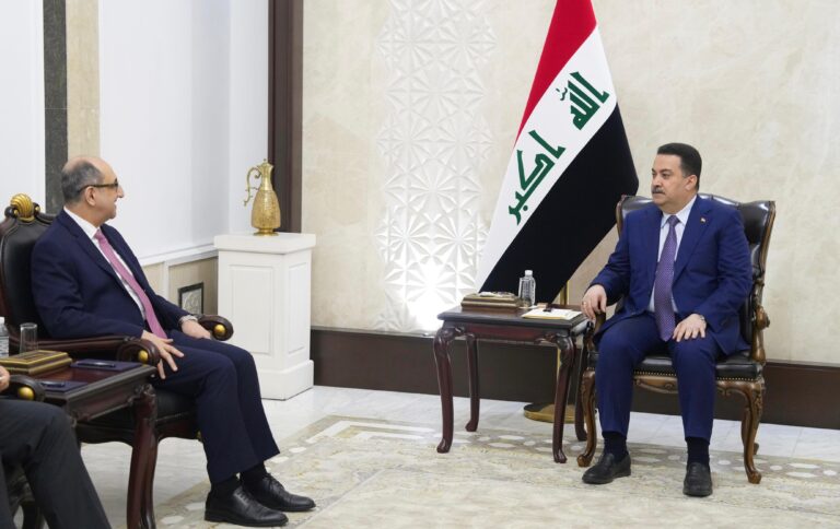 العراق وسوريا يبحثان تطورات المنطقة ويدعوان للتنسيق العربي