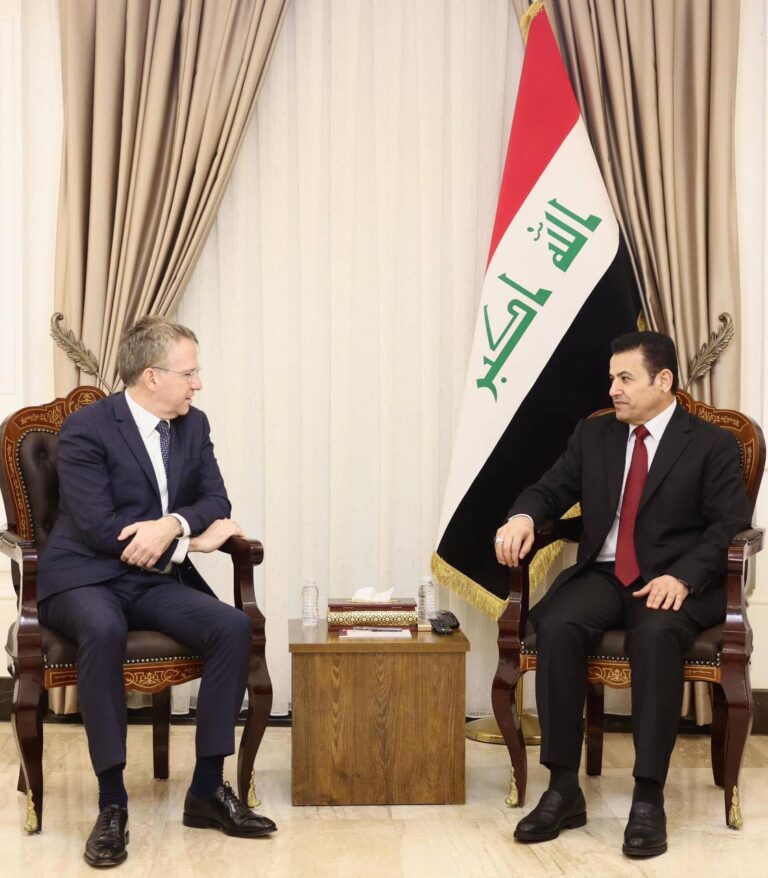 الأعرجي والسفير الفرنسي يبحثان ملف مخيم الهول واهمية استجابة المجتمع الدولي لحل هذا الملف