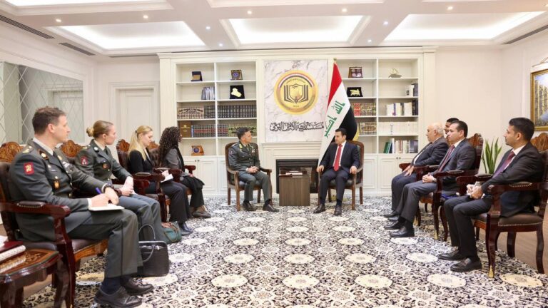 الاعرجي يؤكد اهمية تطوير ملف الامن السيبراني