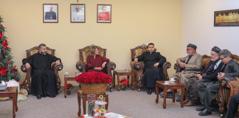 السيدة الأولى: نأمل أن يكون العام الجديد عام انتهاء الاقتتال ومآسي الإنسان