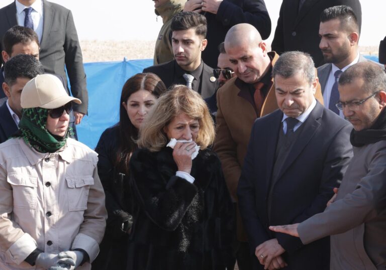 السيدة الأولى: هذه الأرض شهدت صرخات أحبتنا والطريق لا يزال طويلا