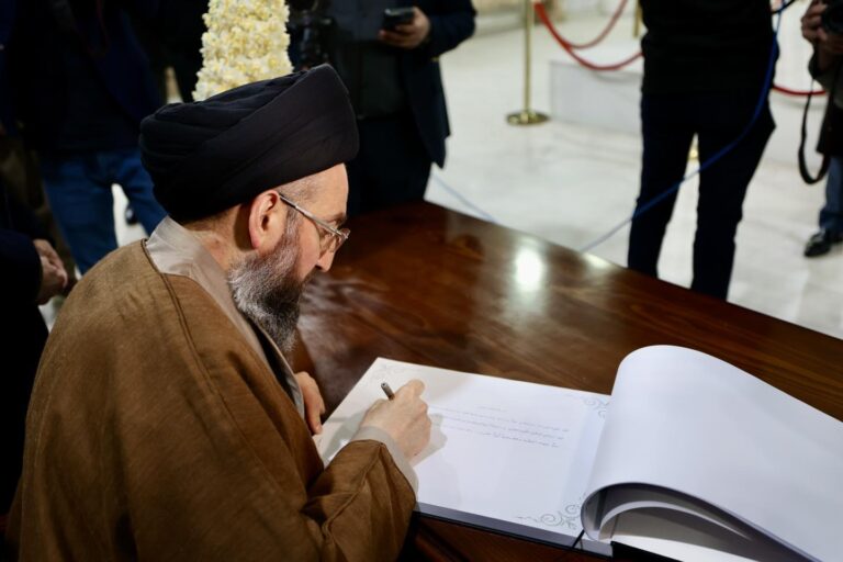 الحكيم: تعودنا لزيارة مام جلال حيا وزيارة مرقده بعد رحيله