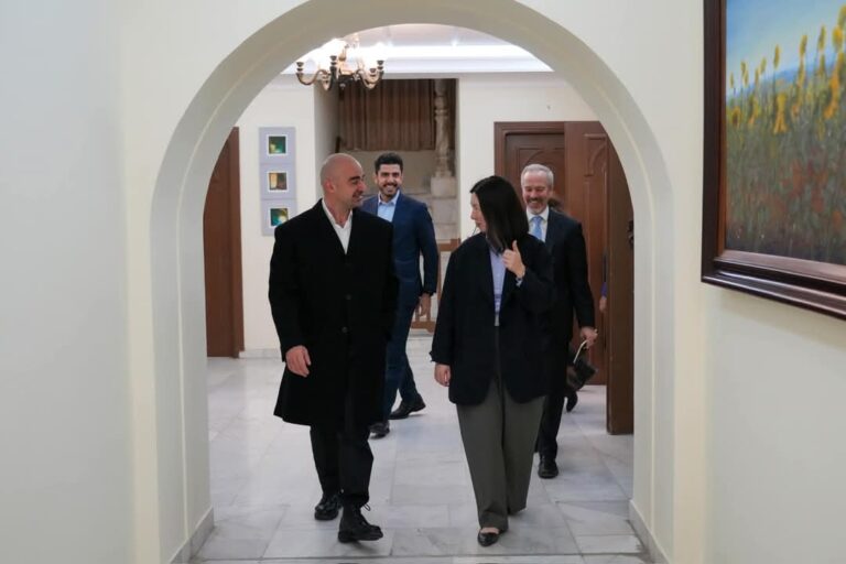 طالباني يستقبل مسؤولا أمريكا رفيعا لبحث أربعة ملفات ملحة