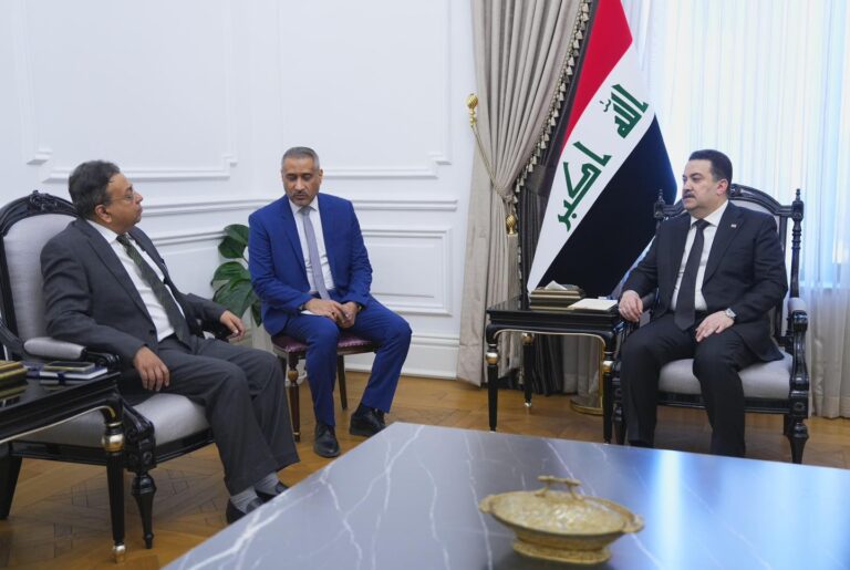رئيس الوزراء يؤكد أهمية تأسيس مجلس تعاون اقتصادي عراقي هندي