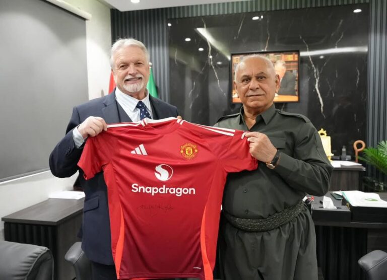 المدير السابق لنادي مانشستر يونايتد في ضيافة نائب رئيس إقليم كردستان
