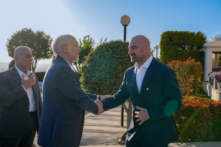 طالباني: متفائلون بالمحادثات الإيرانية الأمريكية