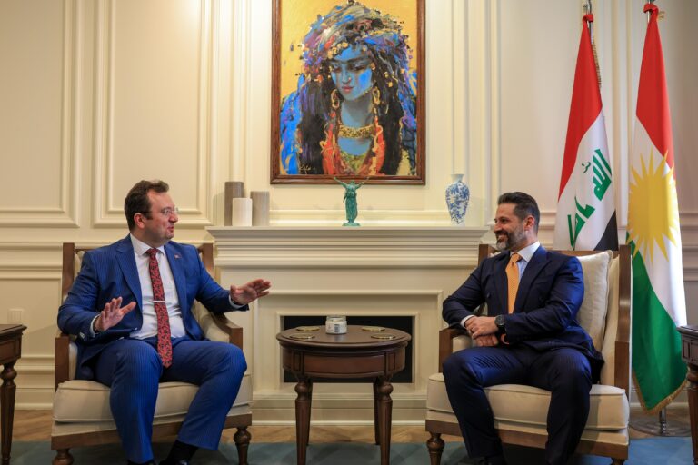 طالباني يبحث عملية السلام في تركيا مع القنصل التركي