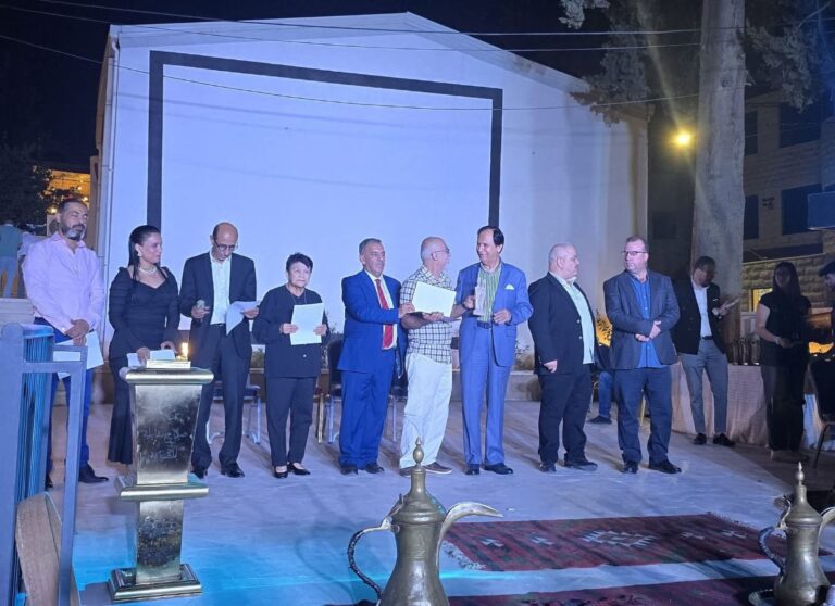 مسرحية ( النكات) تحصد جائزة تحكيم مهرجان الأردن الدولي للمسرح