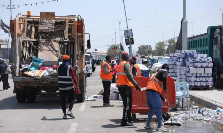 بلدية النجف: رفع أكثر من 50 ألف طن من النفايات خلال زيارة الأربعين