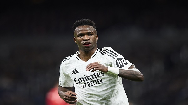 ريال مدريد: رحيل فينيسيوس مشروط بمليار يورو