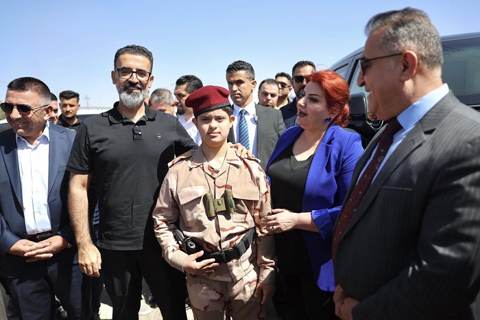 محافظ كركوك يتفقد طوبزاوه ويانجيجة ويوجه بتنفيذ المشاريع الخدمية