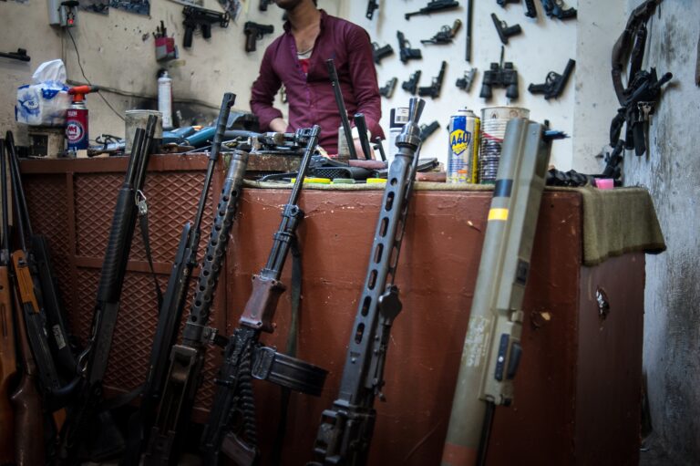 قفزة نوعية في طلبات تسجيل الأسلحة