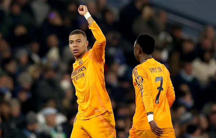 فريق ريال مدريد يعزز صدارته للدوري الإسباني الممتاز