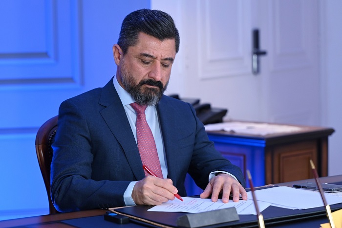 لدواع إنسانية ..شواني يوجه بنصب منظومة اتصالات متكاملة للنزلاء