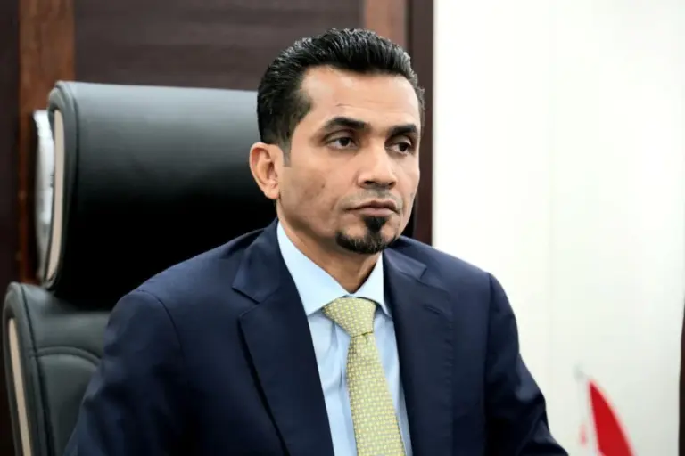 وزير النقل يصل السعودية