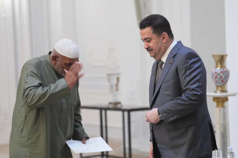 السوداني يحث المحافظين على سرعة إنجاز معاملات الأراضي المشمولة بالقرار 320