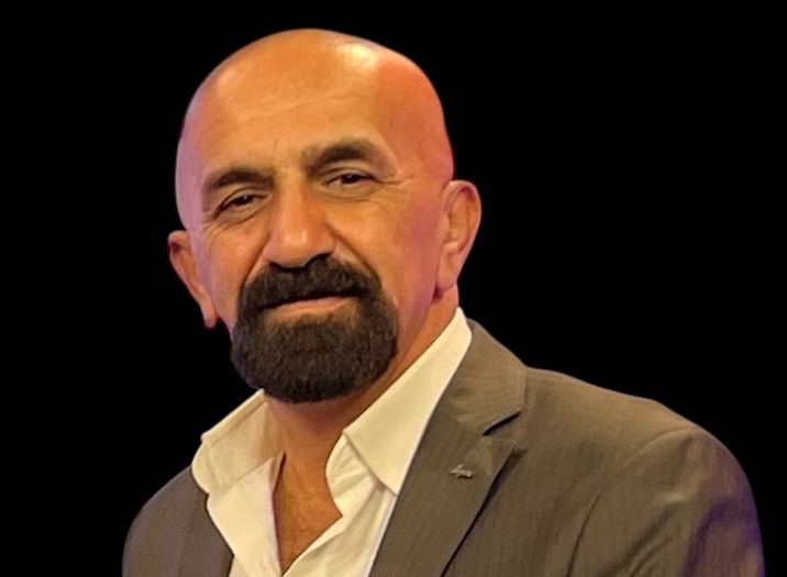 مطار مام جلال… اسمٌ يليق بالمكان والذاكرة