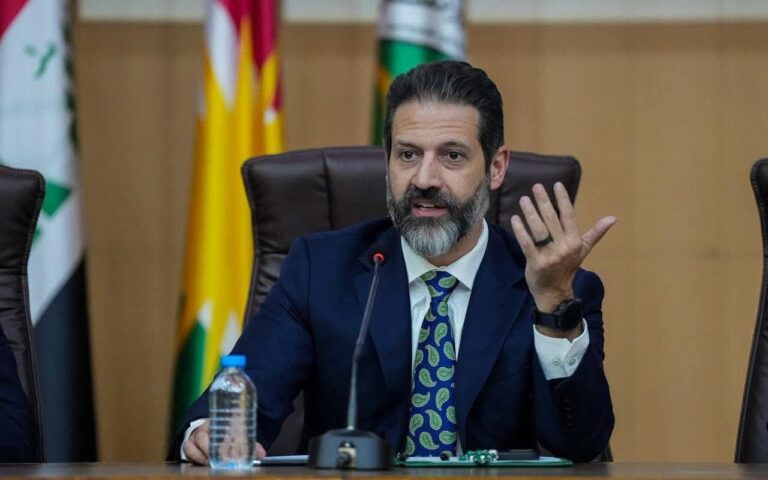 طالباني: حكومة الإقليم لا يسعها خدمة مواطنيها دون حل مشكلة الرواتب