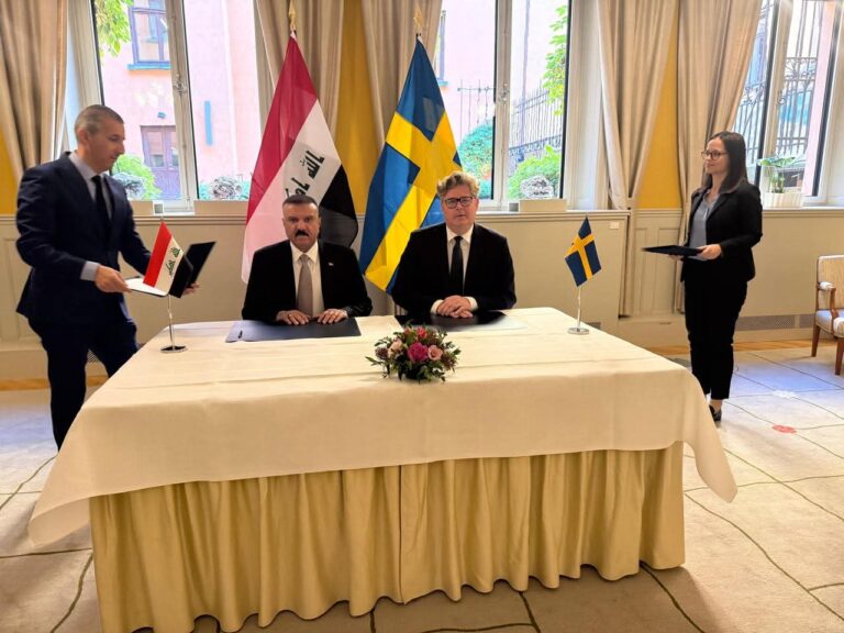 العراق والسويد يوقعان مذكرة تفاهم أمنية شاملة