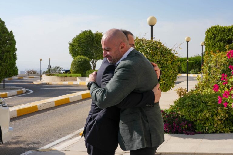 طالباني والسفير الروسي يشددان على إجراء انتخابات نزيهة تضمن حقوق الجميع