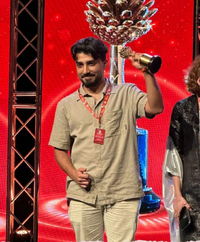 المخرج هوزان شيرزاد يحصد الجائزة الذهبية عن فيلمه القصير (قاربي الورقي)