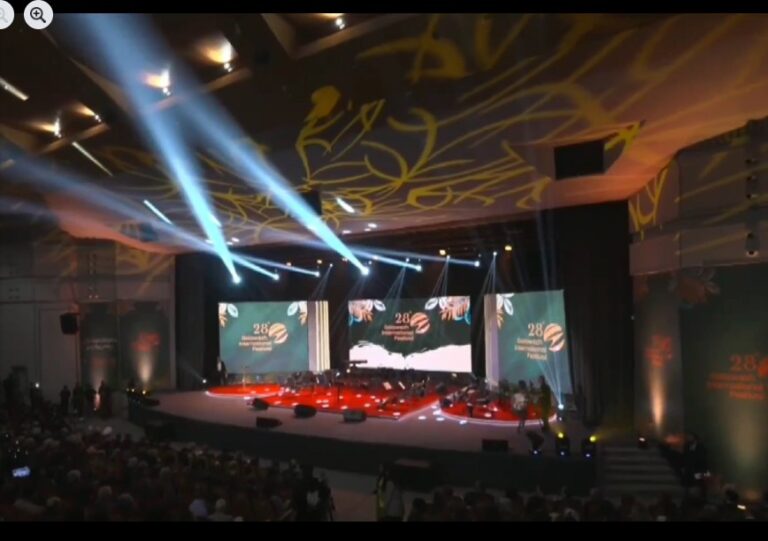 مهرجان ” گەلاوێژ ” يعكس روح السليمانية الثقافية ويثبت مكانتها على خارطة الأدب العالمي