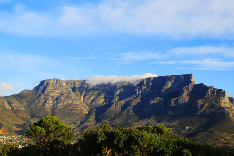 جنوب أفريقيا تمتلك تخطيط عاصمة فريد ومناظر طبيعية خلابة