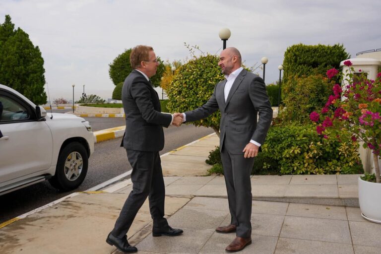 طالباني والسفير الفرنسي يبحثان المشهد السياسي بعد الانتخابات