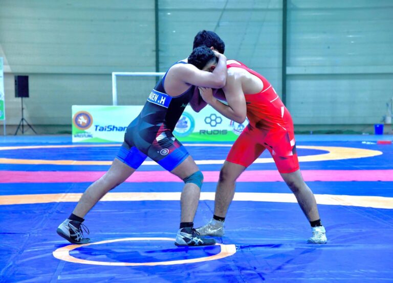 نادي الثورة الكركوكي يتوج بذهبية المصارعة الرومانية في بطولة غرب آسيا للأندية