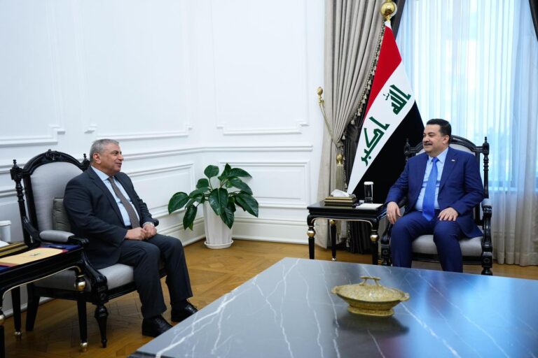 رئيس الوزراء يؤكد حرصه على متابعة ملف المستحقات المالية للمقاولين وتأمين تسديدها