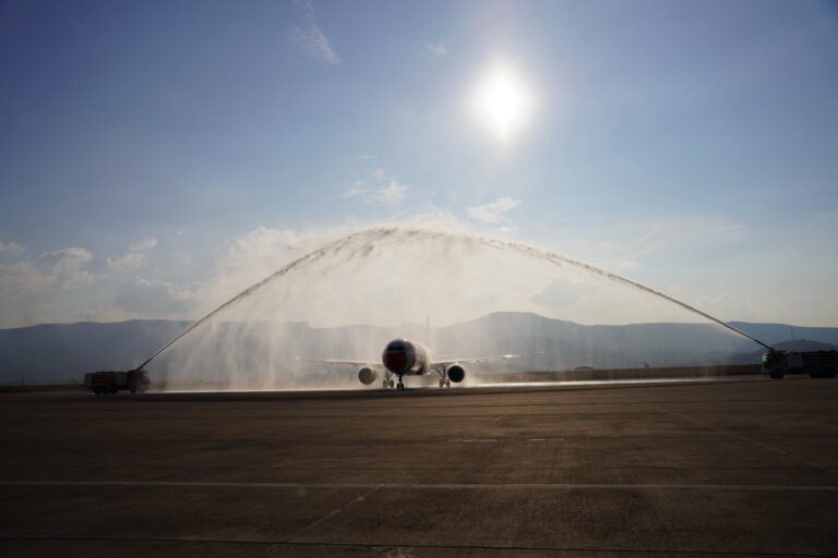 مطار السليمانية يحتفل بوصول أول رحلة لشركة كوندور الألمانية