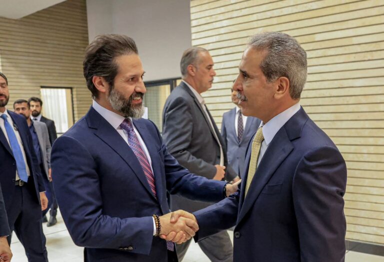 طالباني يلتقي زيدان ويحدد الحل الوحيد للخلافات