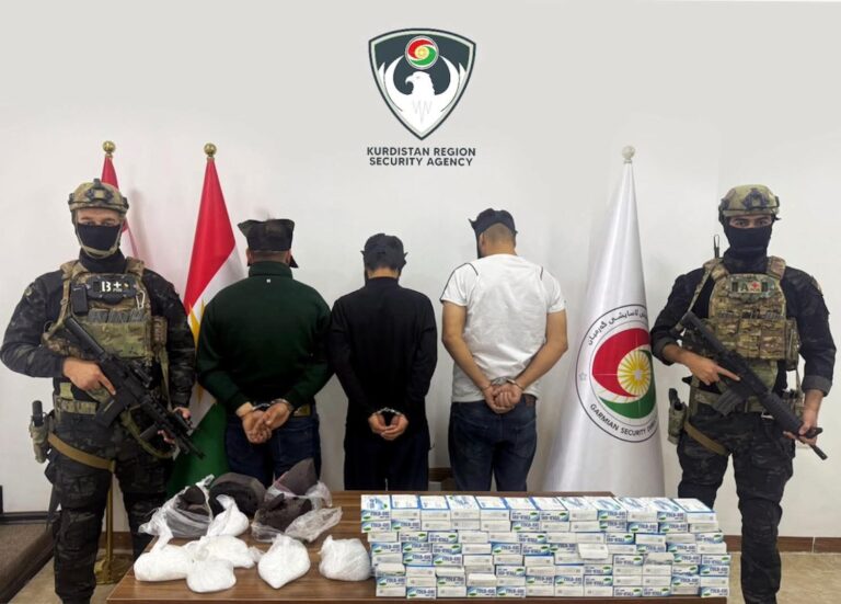 بحوزتهم الترياق والكريستال.. ثلاثة تجار مخدرات يقعون في قبضة الآسايش