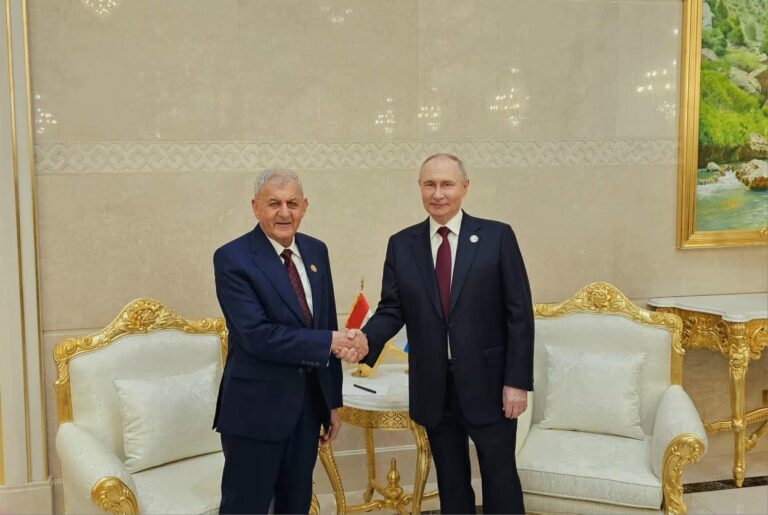 رئيس الجمهورية يلتقي الرئيس الروسي