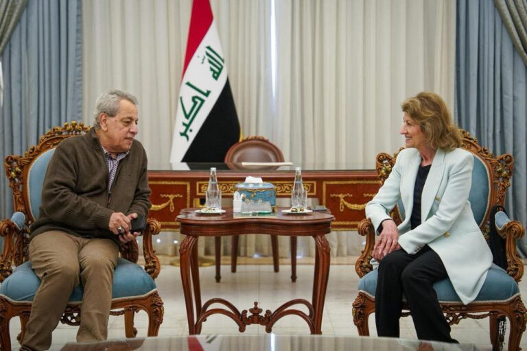 السيدة الأولى تؤكد دعمها لدور الفن في خدمة المجتمع