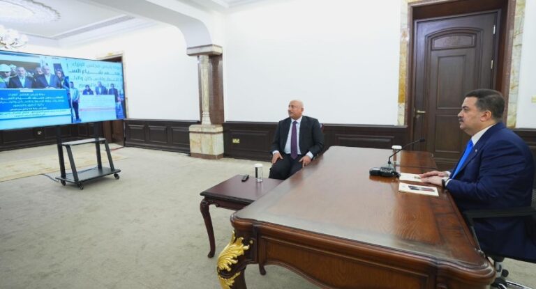 بإشراف رئيس الوزراء .. إطلاق مشروعين استراتيجيين للطرق في كربلاء والنجف