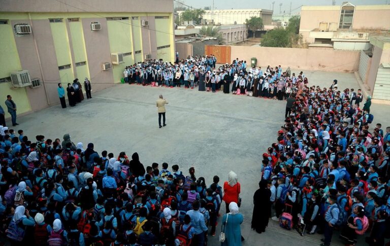 التربية توعز بإيقاف الاصطفاف المدرسي حرصا على سلامة الطلبة