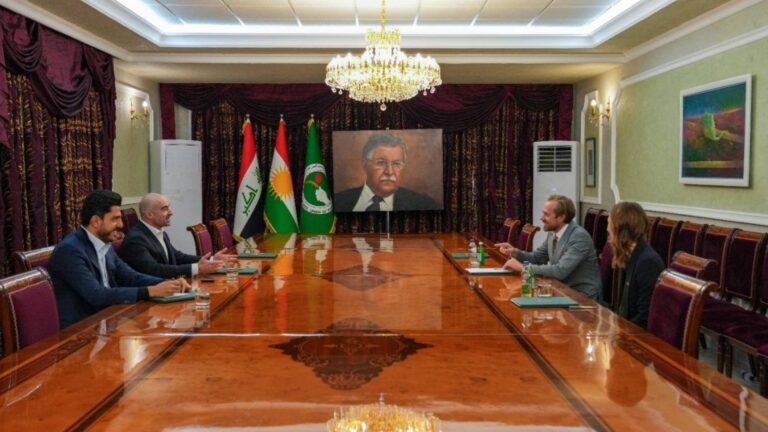 طالباني يعرب عن قلقه البالغ إزاء التطورات في سوريا وروزآفا