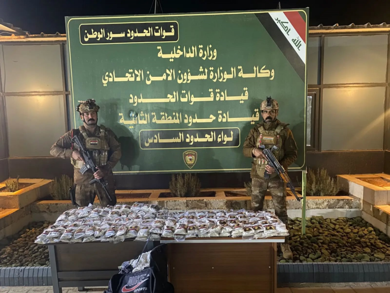 قوات الحدود تحبط تهريب ربع مليون حبة مخدرة غربي الأنبار عبر بالونات هوائية