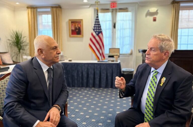 الشيخ مصطفى يلتقي في واشنطن السيناتور جو ويلسن لبحث الملف الأمني بالمنطقة