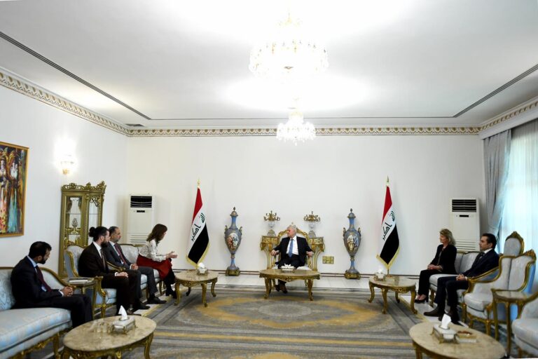 رئيس الجمهورية يؤكد أهمية توطيد العلاقات بين العراق والمملكة المتحدة