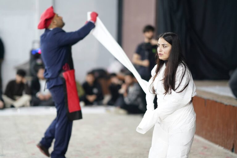 فرقة مسرح هوار تحتفل باليوم العالمي للمسرح