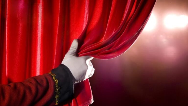 في يوم المسرح العالمي.. وزير الثقافة يحيي جنود الكلمة والمبدعين في المسرح الكوردي